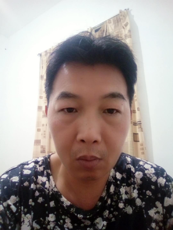 繁华哀伤的第一张照片--惠安婚介网