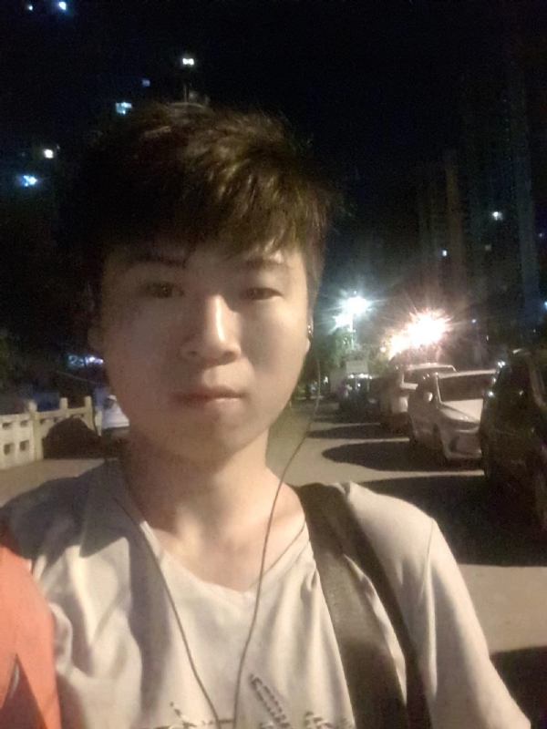 流星的瞬间的第一张照片--惠安婚介网