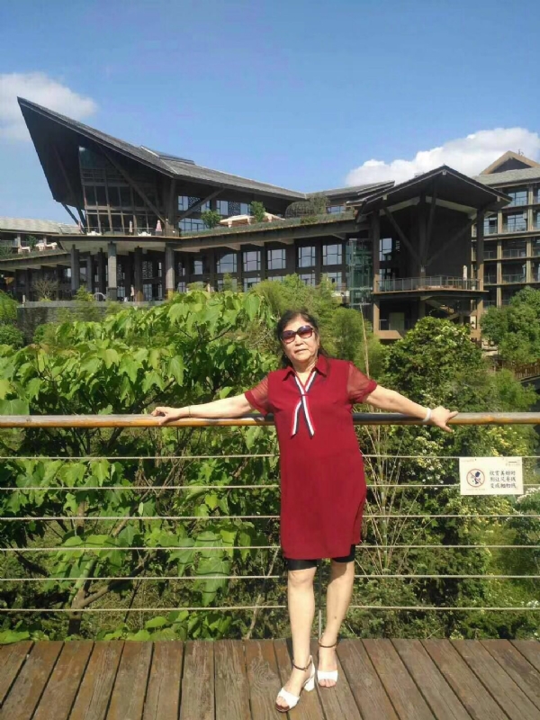 黄姐的第一张照片--惠安婚介网