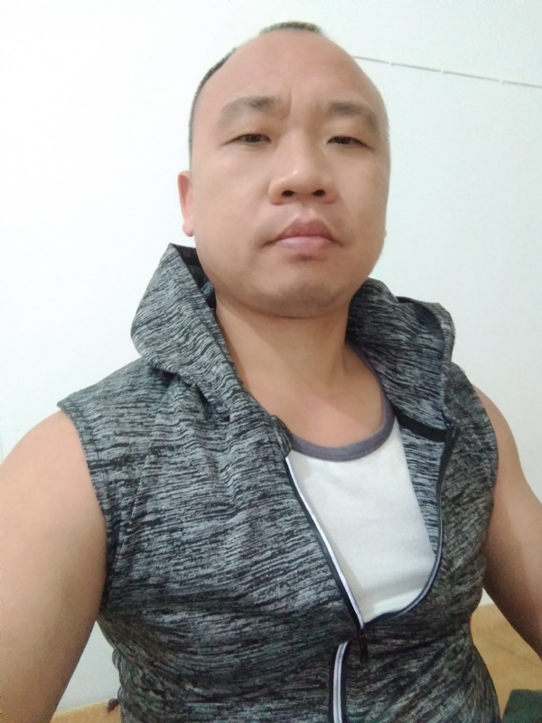 whm的第二张照片--惠安婚介网