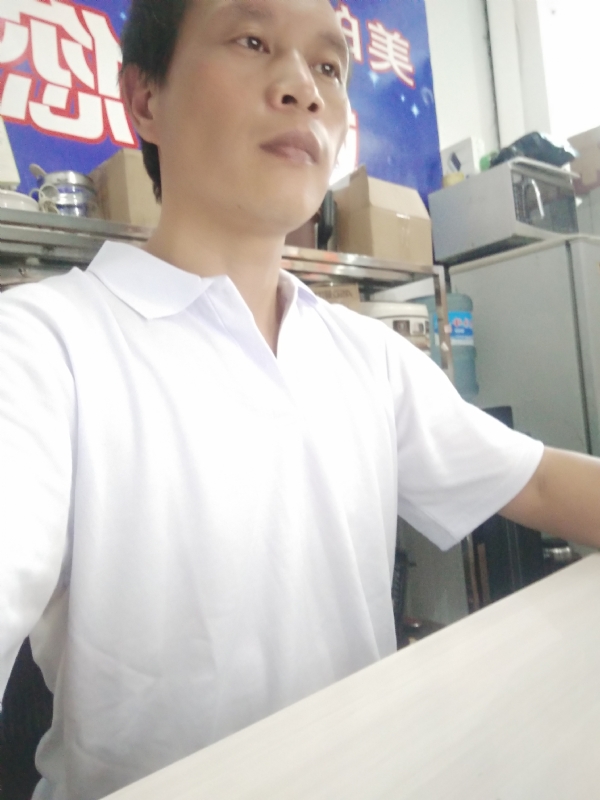 深蓝色的海的第一张照片--惠安婚介网