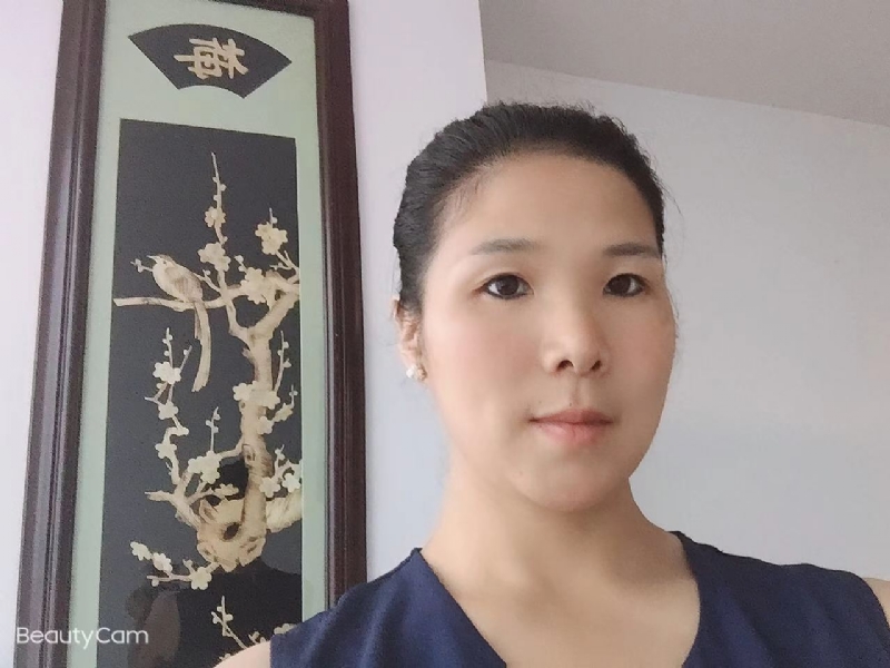 微笑的第一张照片--惠安婚介网