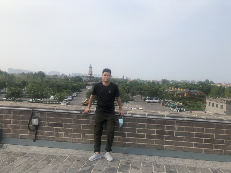 123.向左向右的第一张照片--惠安婚介网