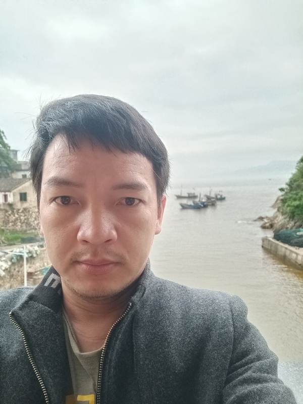 啊亮的第一张照片--惠安婚介网