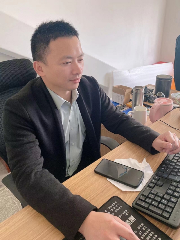 落叶知秋的第一张照片--惠安婚介网