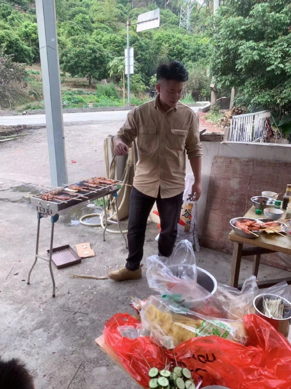 你黑我哟的第一张照片--惠安婚介网