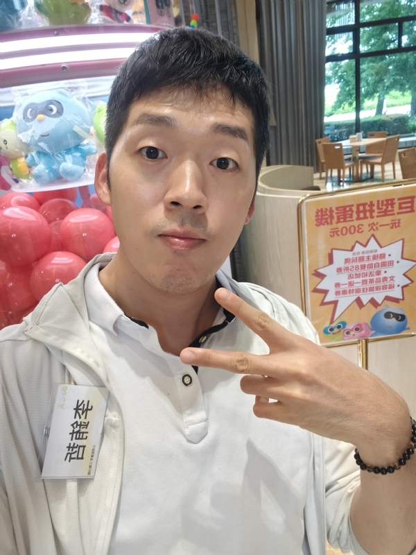 銪哲的第一张照片--惠安婚介网